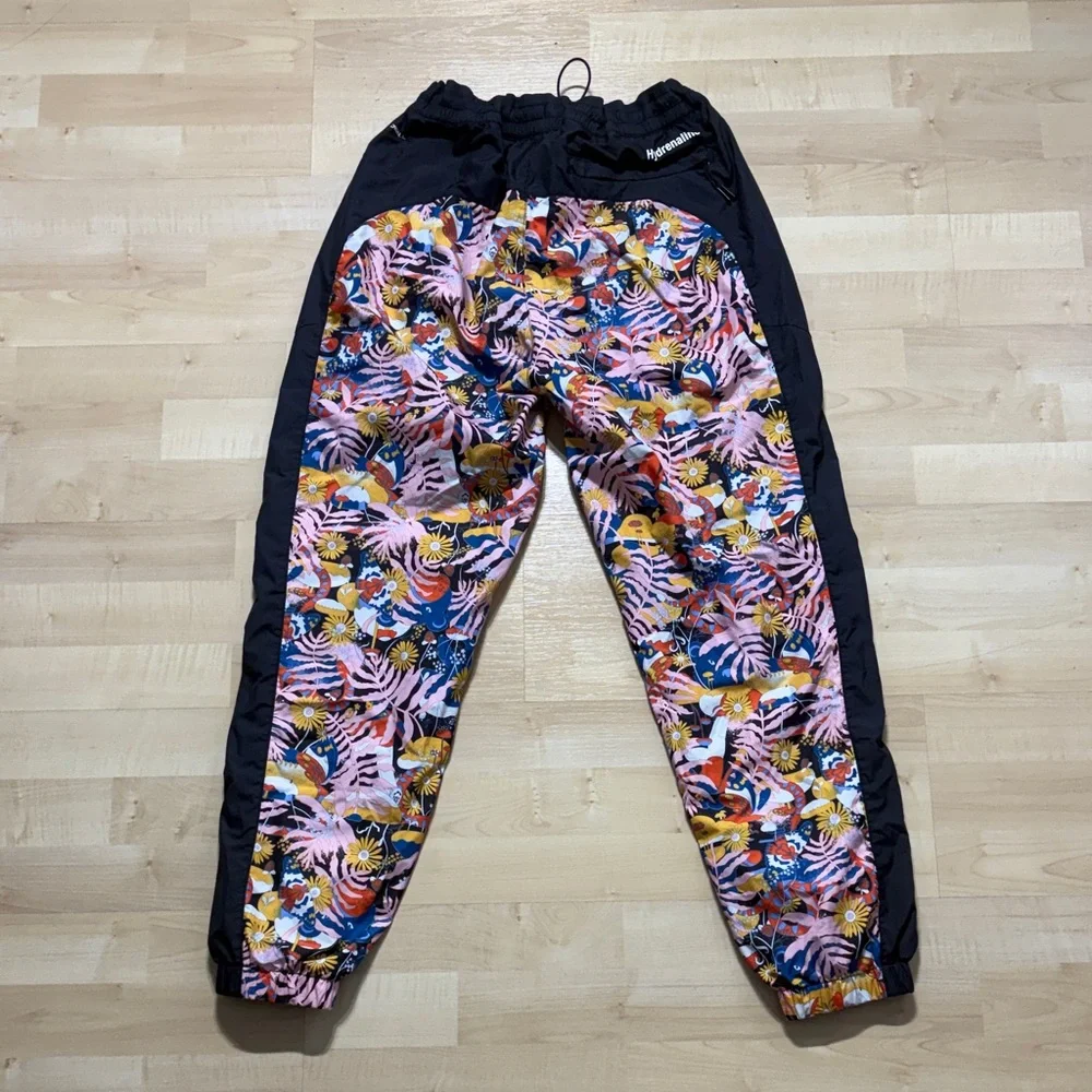 The North Face Floral Print Track Pants with Black Side Panels - Picture 9 of 10